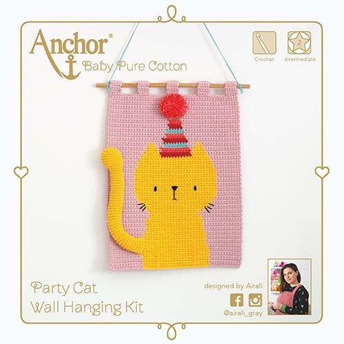 Anchor Baby Pure Cotton Häkel Kit - Feiernde Katze 3D Wandbehang