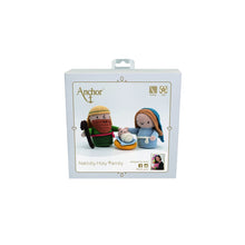 Lade das Bild in den Galerie-Viewer, Anchor Häkelpackung - Heilige Familie - Nativity Holy Family Kit

